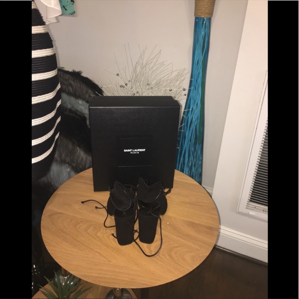 New Saint Laurent Babies Suede Sandals - Picture 4 of 8